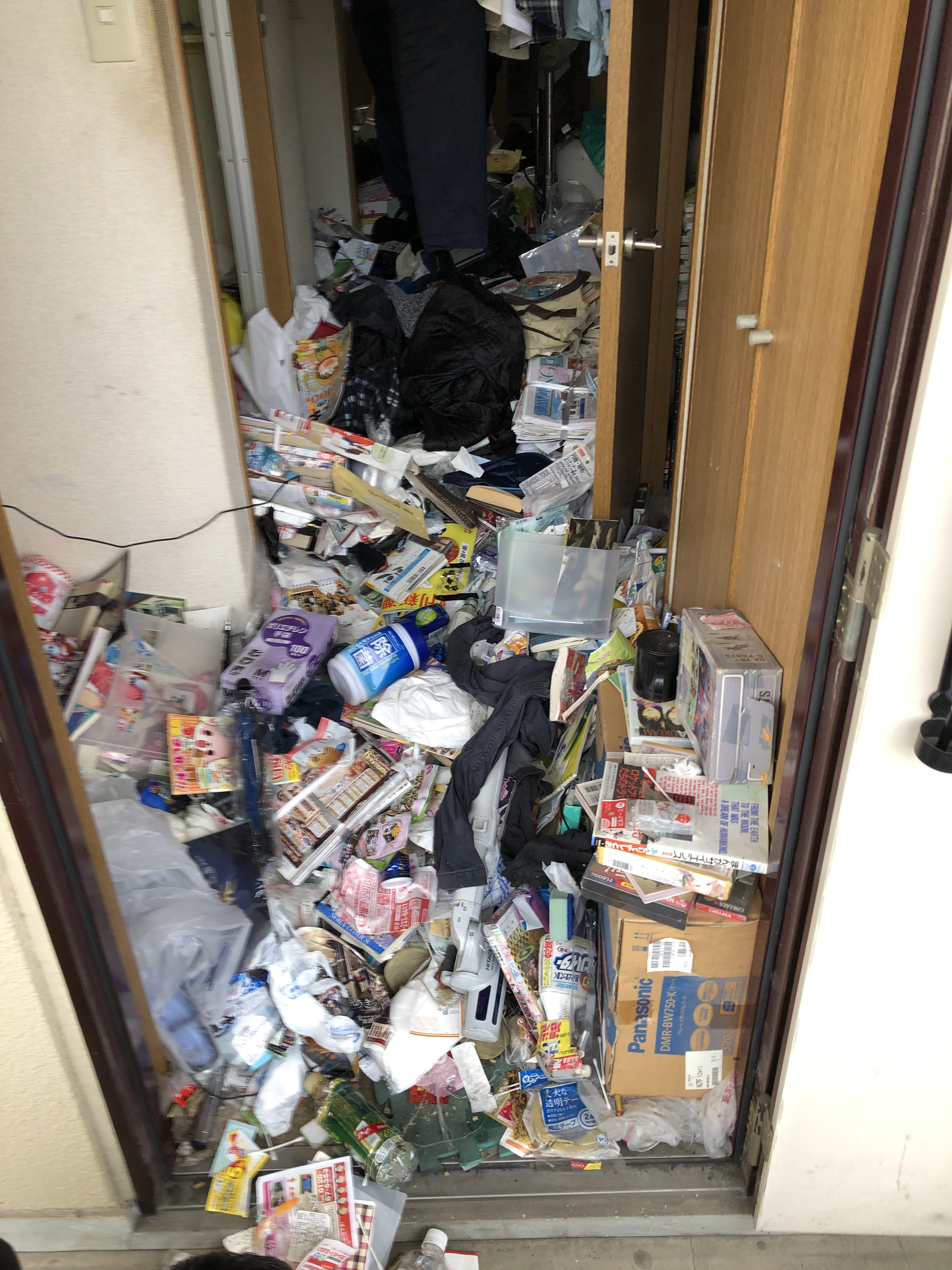 【西宮市】ゴミ屋敷からの不用品回収☆スピーディーな作業にご満足いただけました。