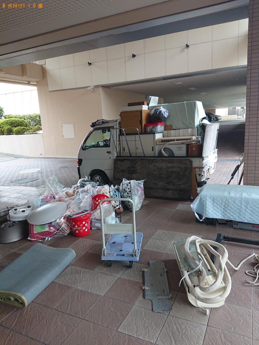 【飯能市】冷蔵庫、食器棚、整理タンス、ローテーブル等の回収・処分