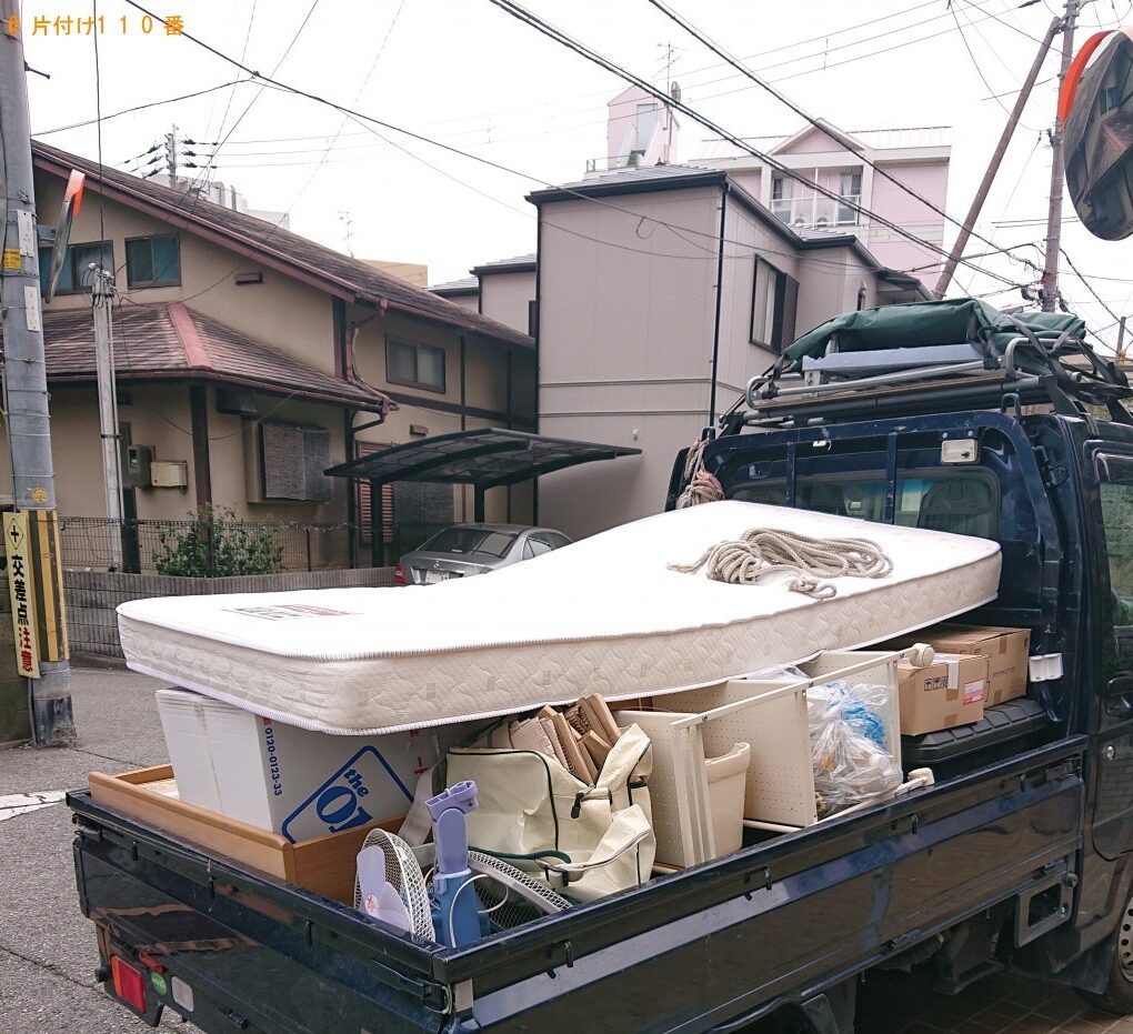 【宝塚市梅野町】二人用ダイニングテーブル、シングルベッド等の回収
