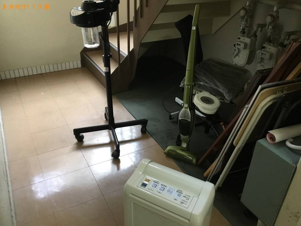【福崎町】椅子、スタンドライト、レジ等の回収・処分ご依頼