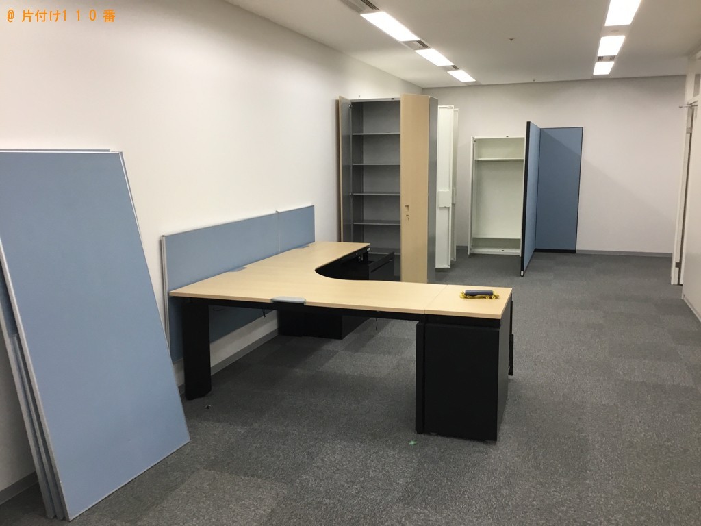 【神戸市中央区】テーブル、テレビ、その他業務用品の回収・処分