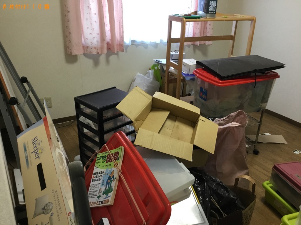 【神戸市長田区】食器棚、PCデスク等の回収・処分ご依頼