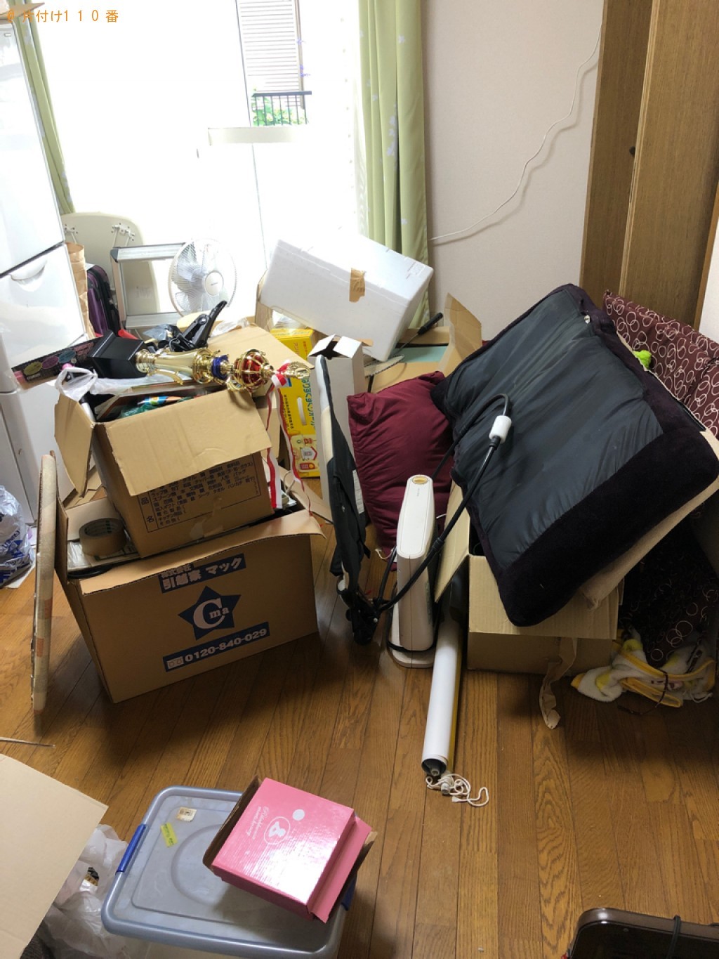 【姫路市】冷蔵庫、食器棚、椅子、テーブル、扇風機、脚立等の回収