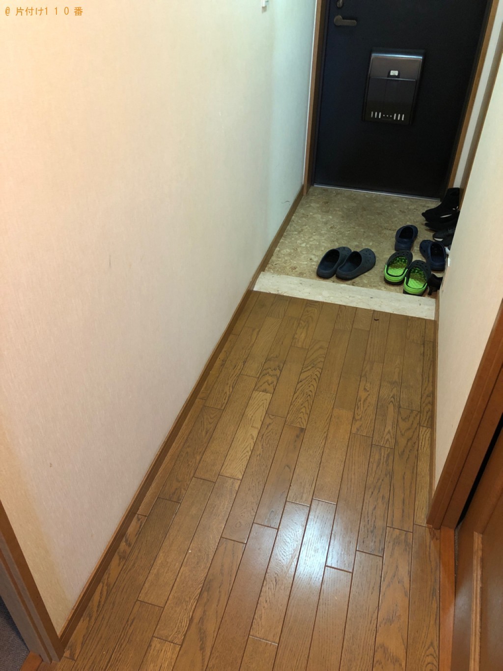 【高砂市】三人掛けソファー、布団、収納ケース、小型家電等の回収