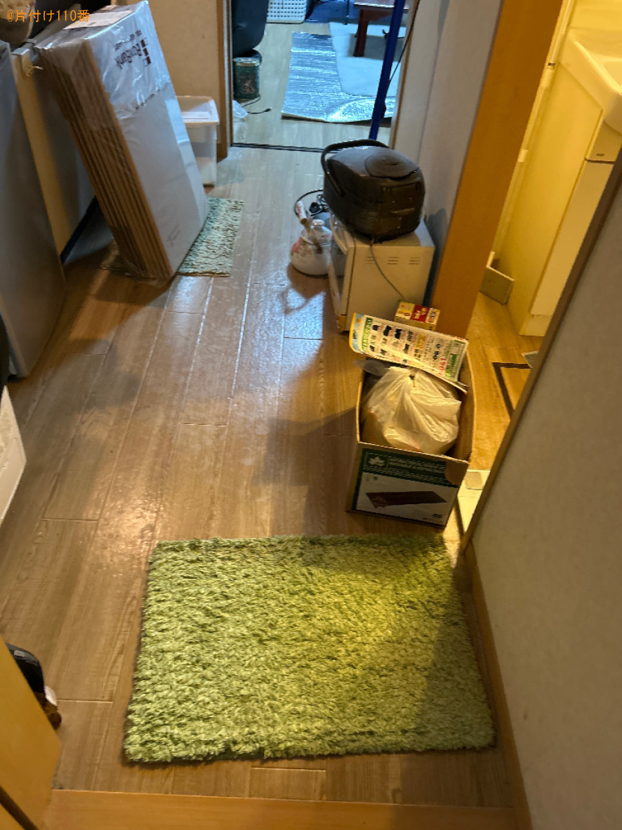 パチスロ機、テレビ、ゲーミングチェア、布団、暖房器具等の回収