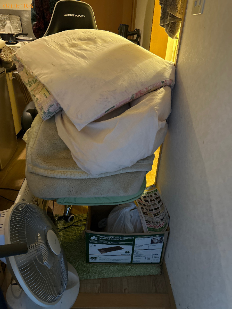 パチスロ機、テレビ、ゲーミングチェア、布団、暖房器具等の回収